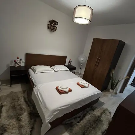 Cozy 130e By Plaza Appartement